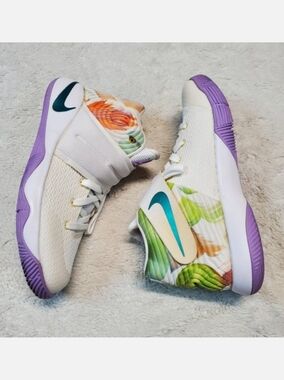 Nike Kyrie 2 White Lilac Purple Easter‎ Colorful Casual Logo Mid Top Sneaker 6 Y